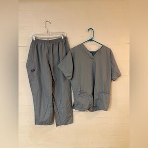 Cherokee Workwear Gray Scrub Set Top & Pants Size L Unisex Medical Uniform